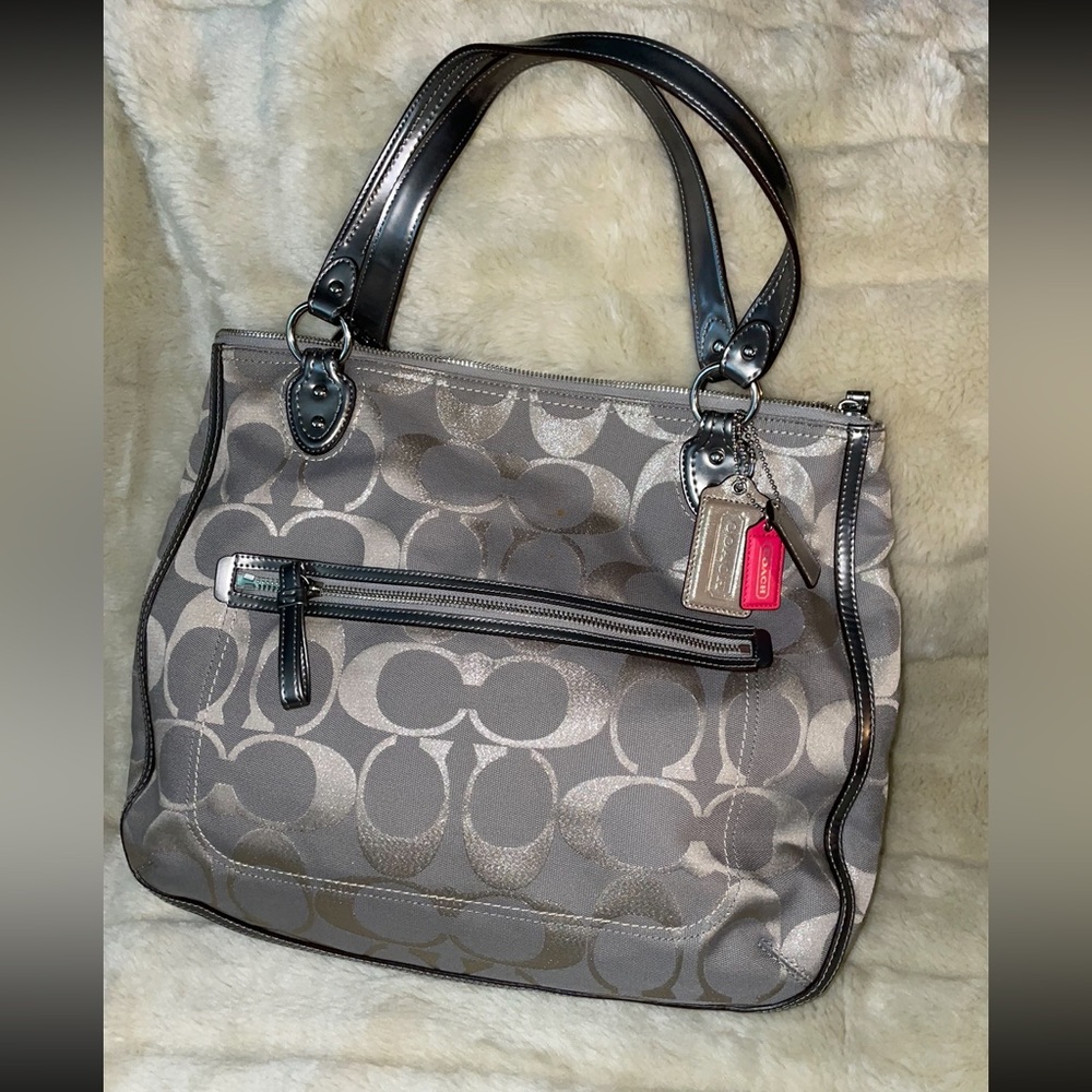 Coach silver/gray large purse with shoulder strap new NWOT